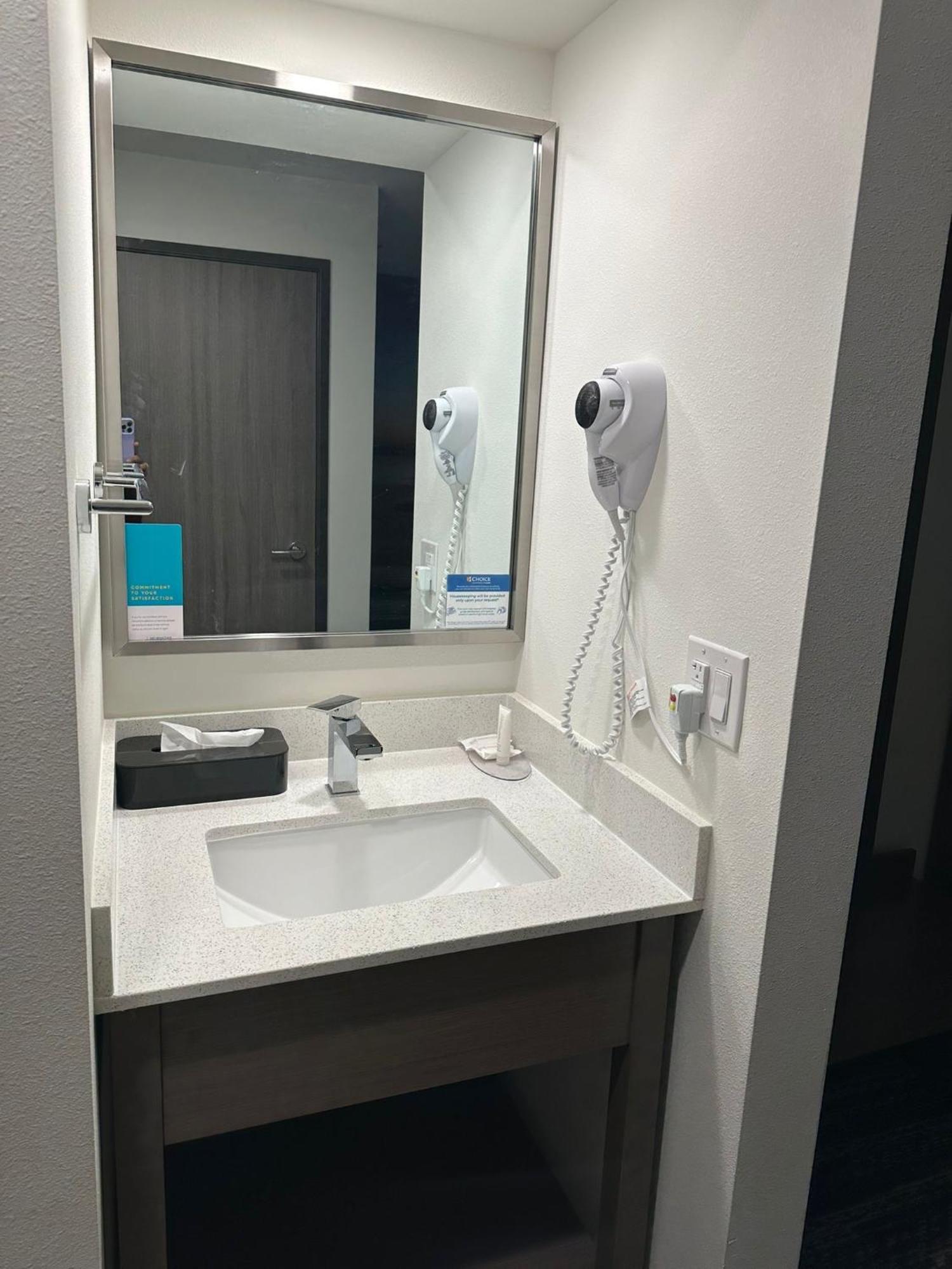 Clarion Pointe Ξενοδοχείο Μιλγουόκι Εξωτερικό φωτογραφία
